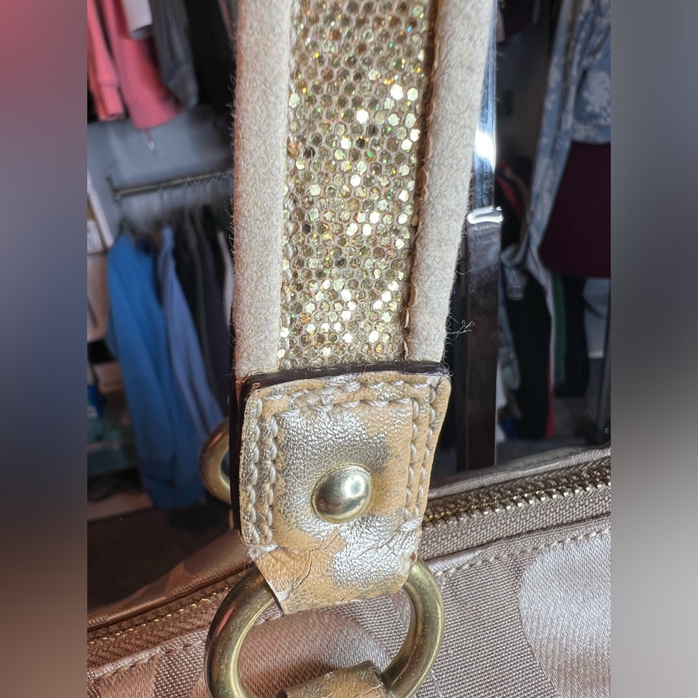 Authentic Coach bag - Picture 7 of 16